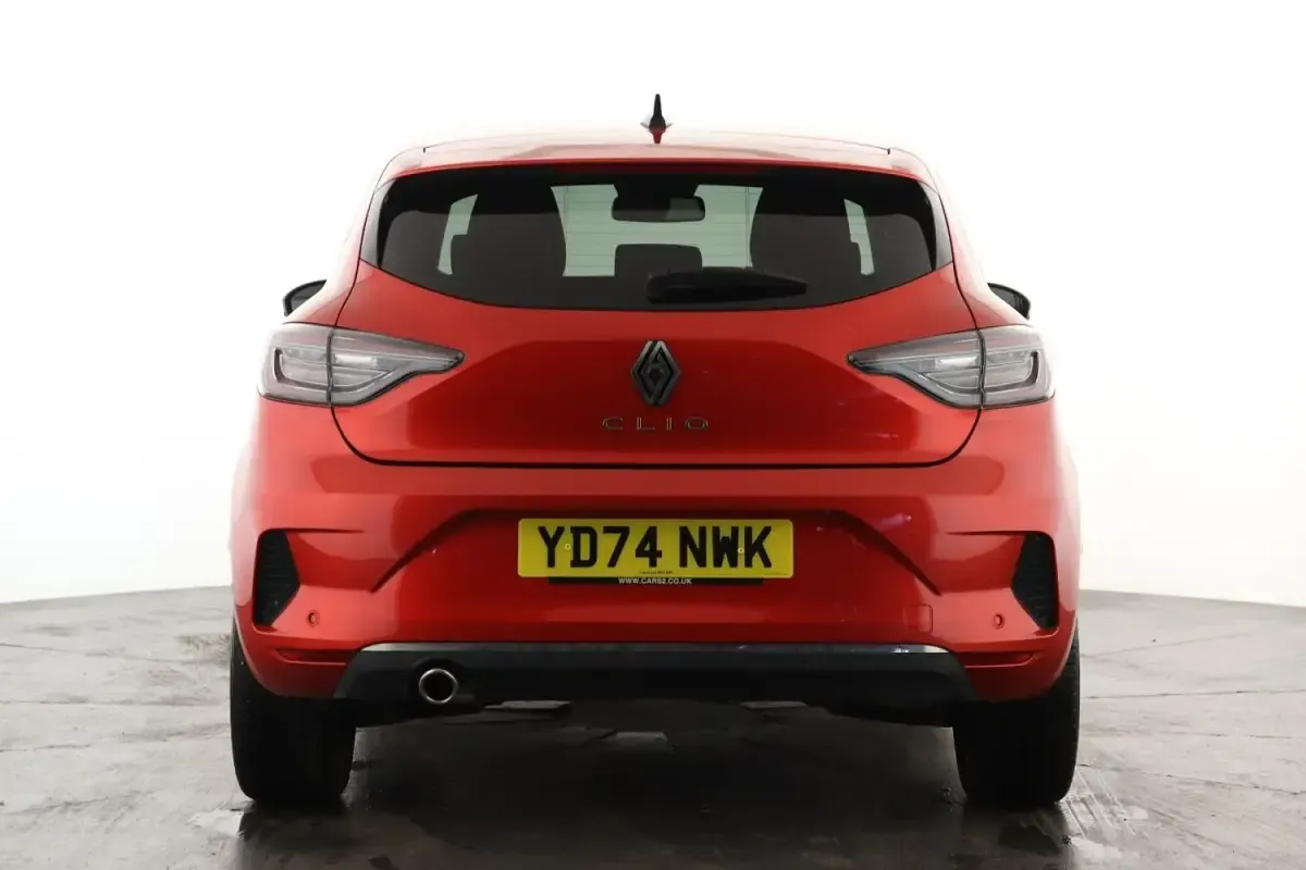 Używany Renault Clio V Techno 90 KM (66 kW) 2024 Czerwony Hatchback
