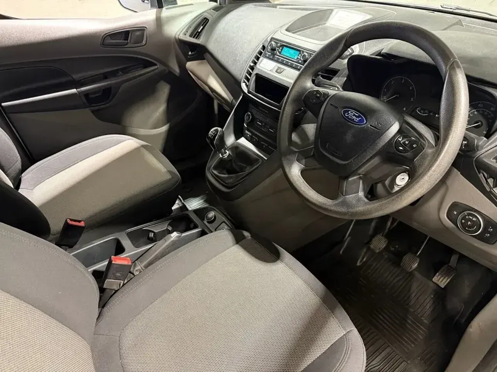 Usado Ford Transit Connect 100 HP (73 kW) 2020 Branco Monovolume