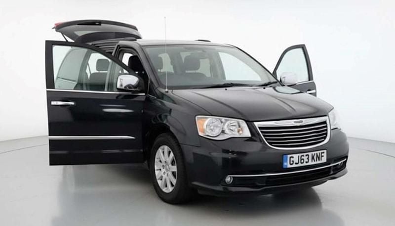 Used Chrysler Grand Voyager Limited 178 HP (130 kW) 2013 Black MPV