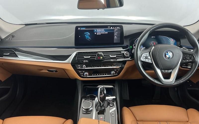 Used BMW 530e Comfort Edition 292 HP (214 kW) 2023 Black Estate