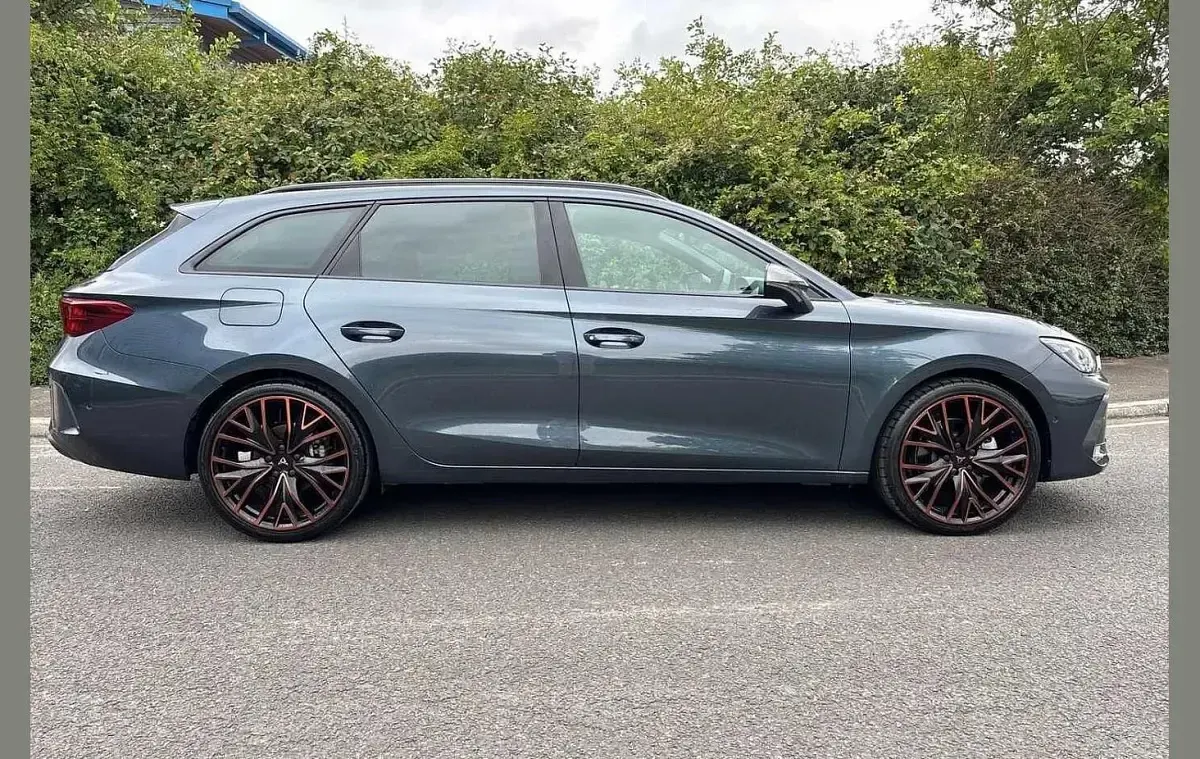 New Cupra Leon 147 HP (108 kW) 2026 Grey Estate
