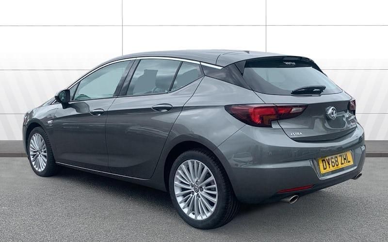 Used Vauxhall Astra Elite 200 HP (147 kW) 2018 Grey Hatchback