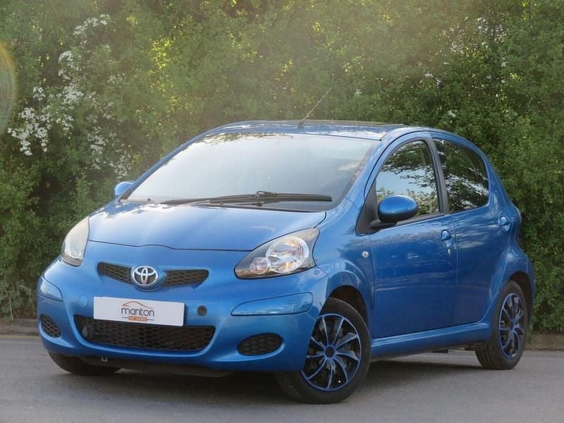 Used Toyota Aygo 67 HP (49 kW) 2010 Other Hatchback