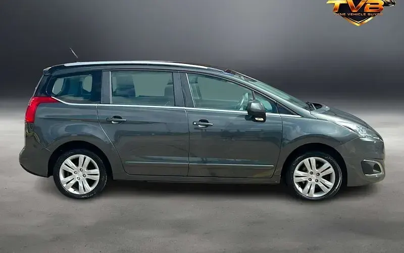 Used Peugeot 5008 Active 120 HP (88 kW) 2016 Estate