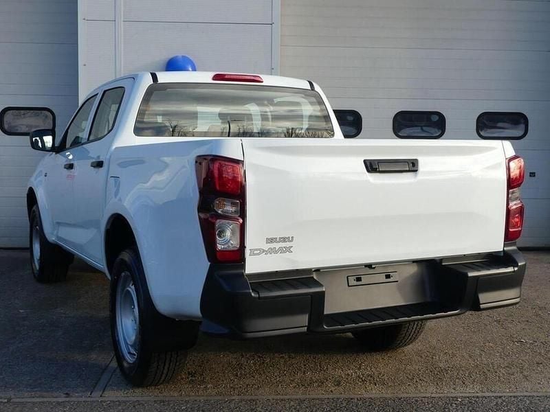 New Isuzu D-Max 162 HP (119 kW) 2025 White Pickup