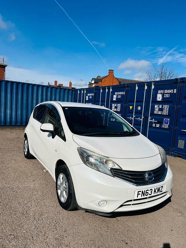 Used Nissan Note Acenta 2013 White Hatchback