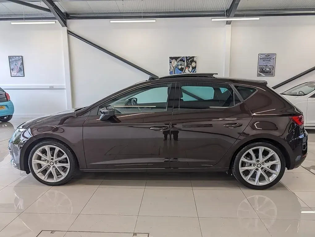 Used Seat Leon FR Sport 2019 Purple Hatchback