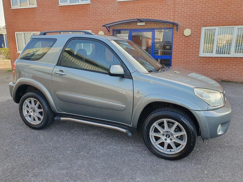 Used Toyota RAV4 147 HP (108 kW) 2004 Green SUV