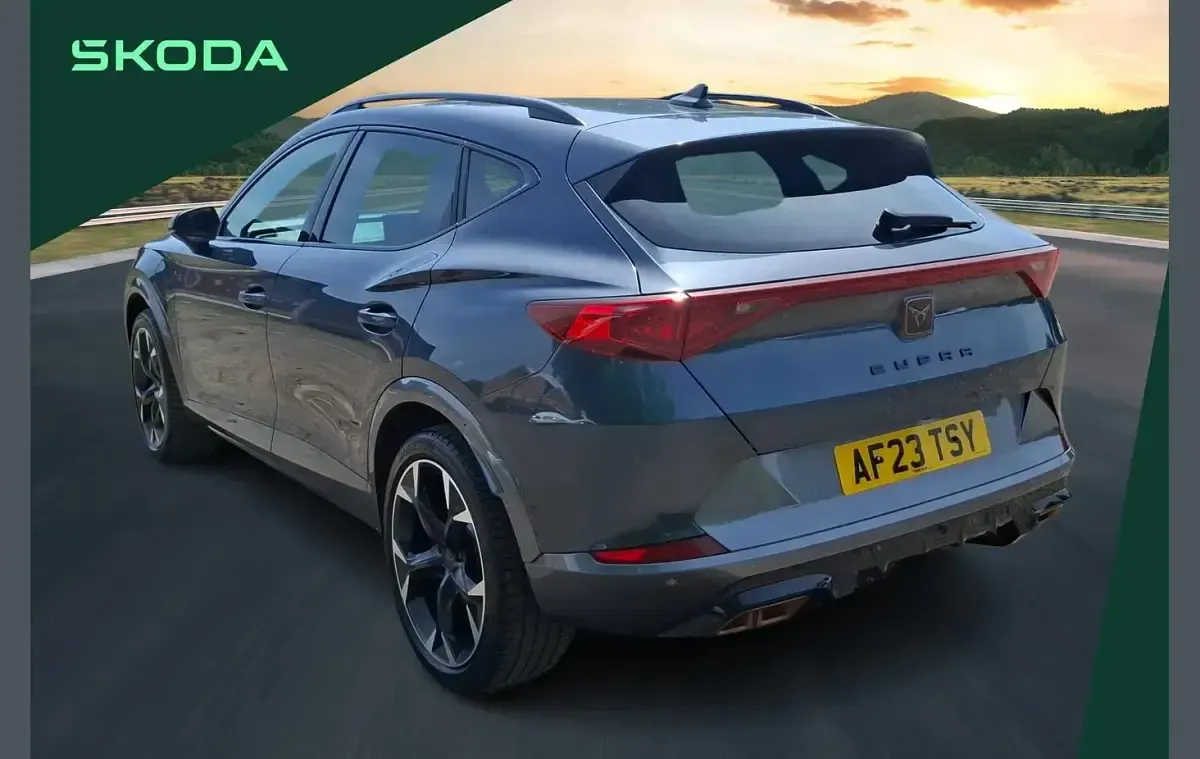 Usado Cupra Formentor VZ1 241 CV (177 kW) 2023 Gris SUV