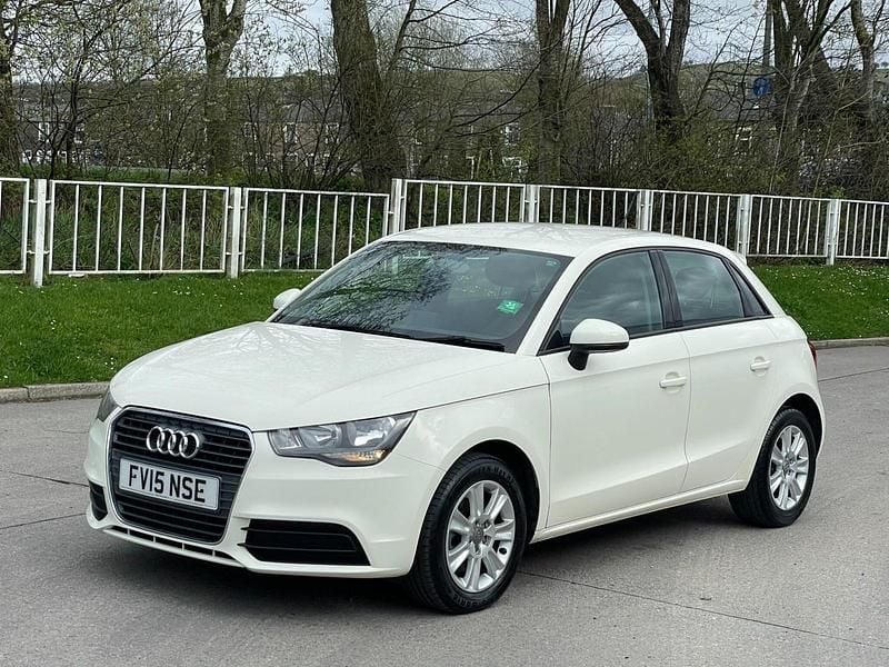 Used Audi A1 Sportback Comfort 116 HP (85 kW) 2015 White Hatchback