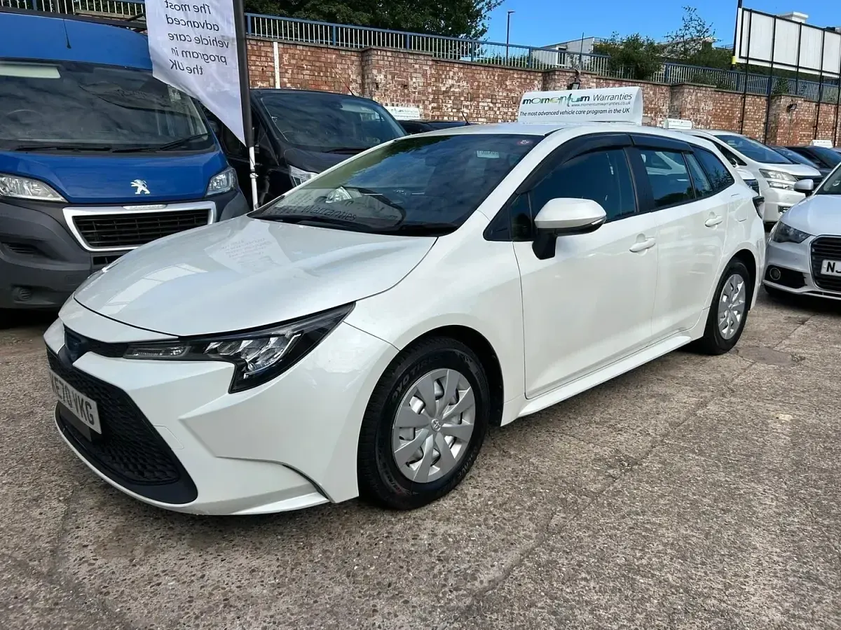 Used Toyota Corolla 140 HP (102 kW) 2026 White Estate