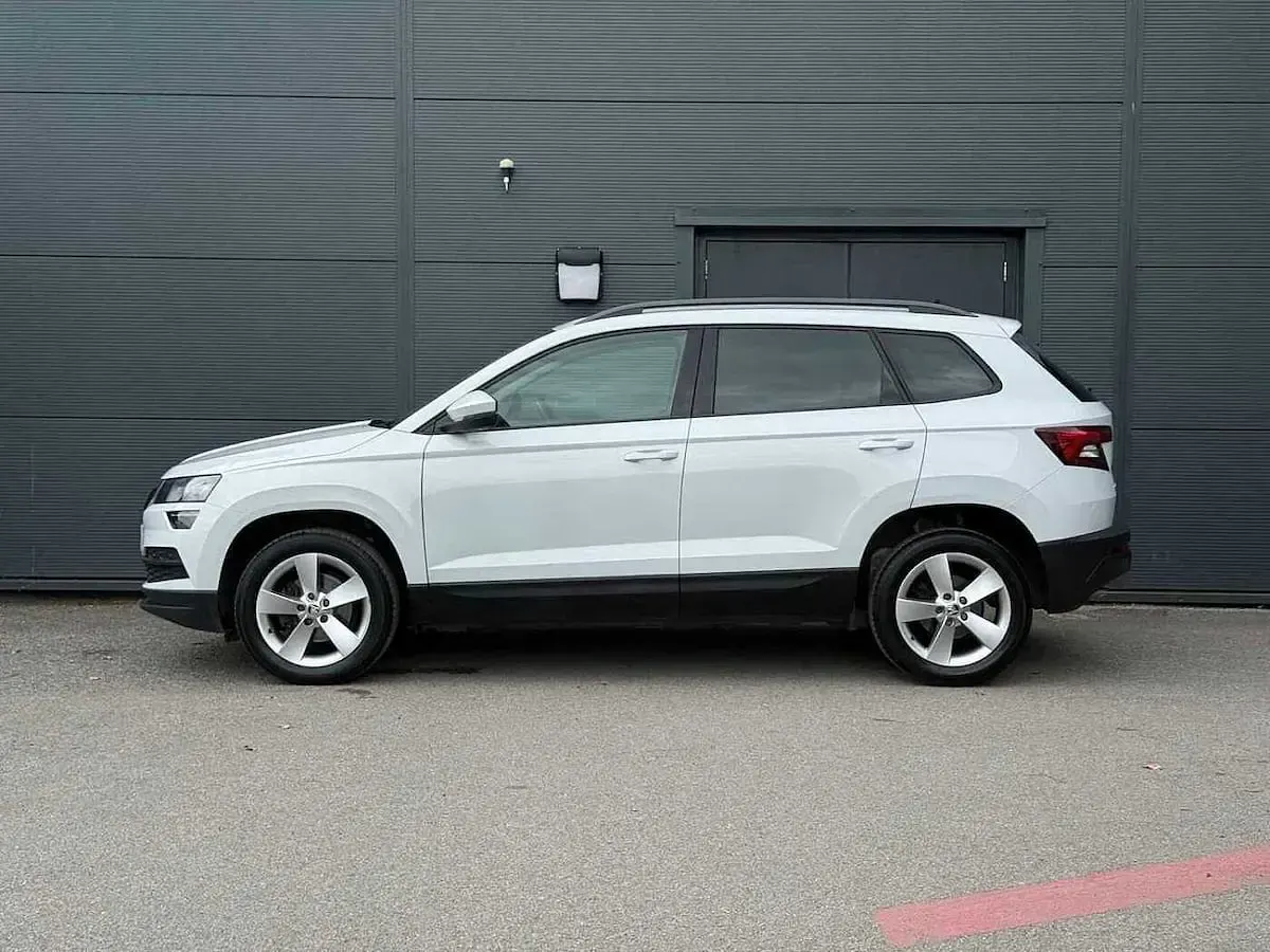Used Skoda Karoq SE 115 HP (84 kW) 2019 Moon white metallic SUV