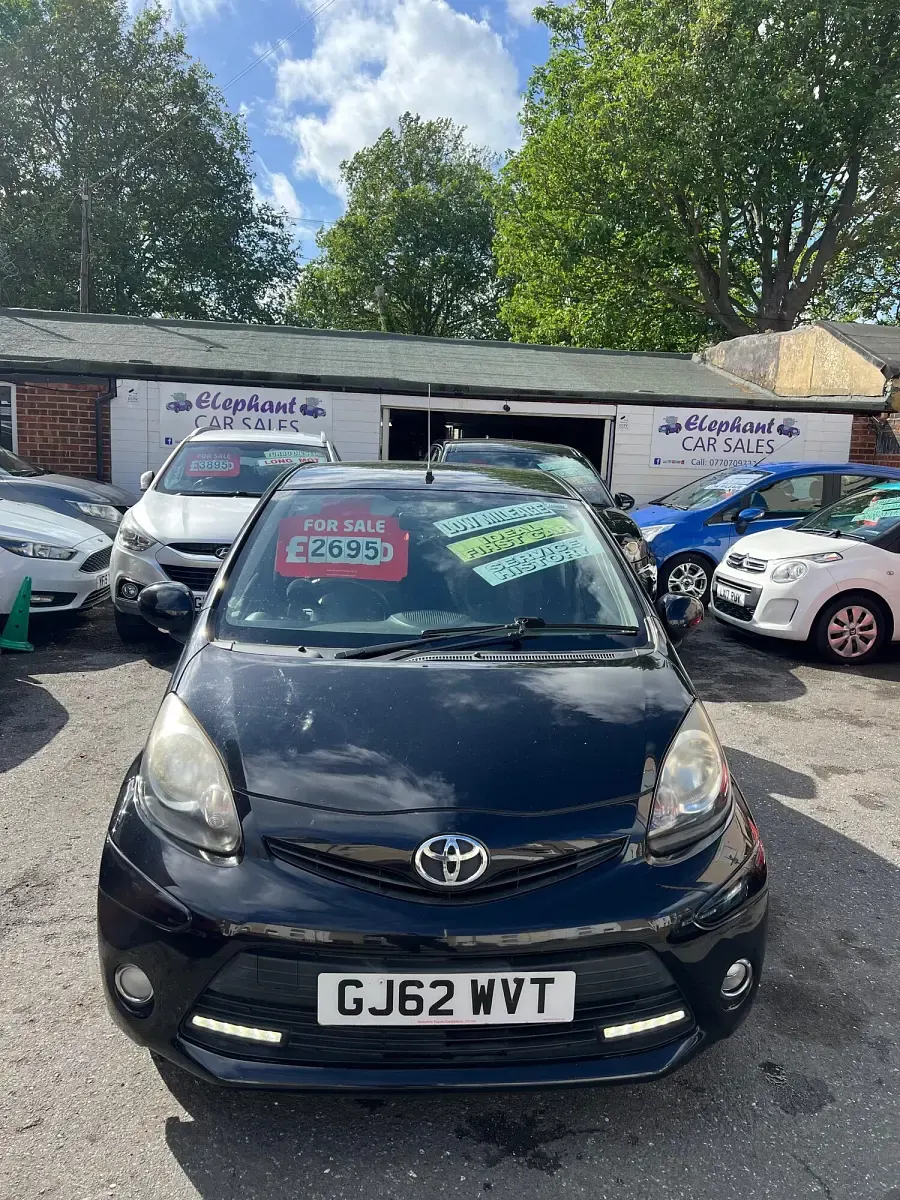 Used Toyota Aygo 68 HP (50 kW) 2012 Black Hatchback