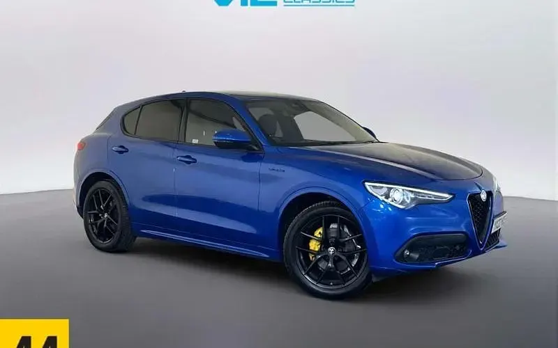 Begagnad Alfa Romeo Stelvio Veloce 210 HK (154 kW) 2022 SUV