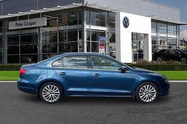 Used VW Jetta GT 150 HP (110 kW) 2015 Blue Sedan