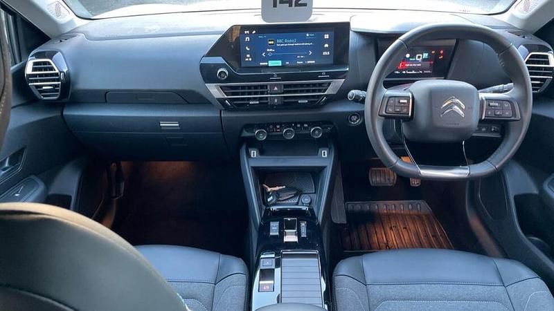 Used Citroën e-C4 100 kW (136 HP) 2021 White Hatchback