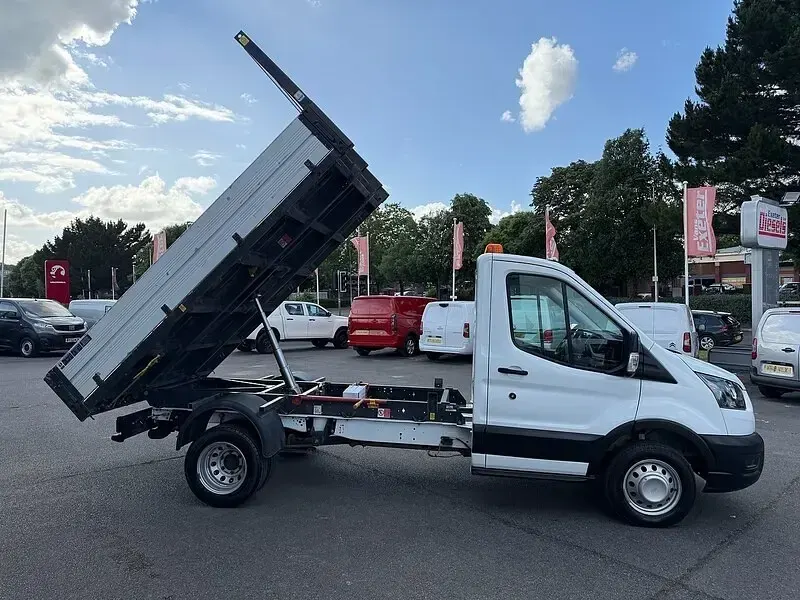 Used Ford Transit 128 HP (94 kW) 2023 Frozen white (solid colour)