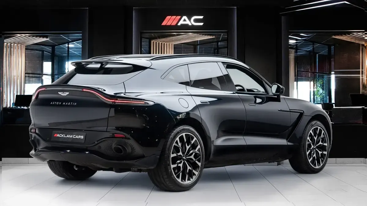 Used Aston Martin DBX 542 HP (398 kW) 2022 Black SUV
