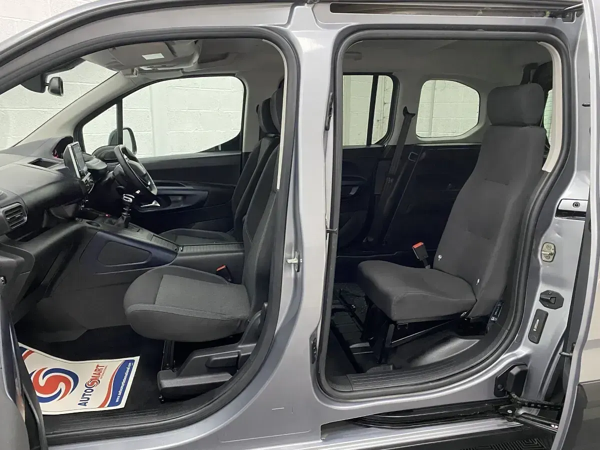 Used Peugeot Rifter Allure 100 HP (73 kW) 2022 Grey MPV