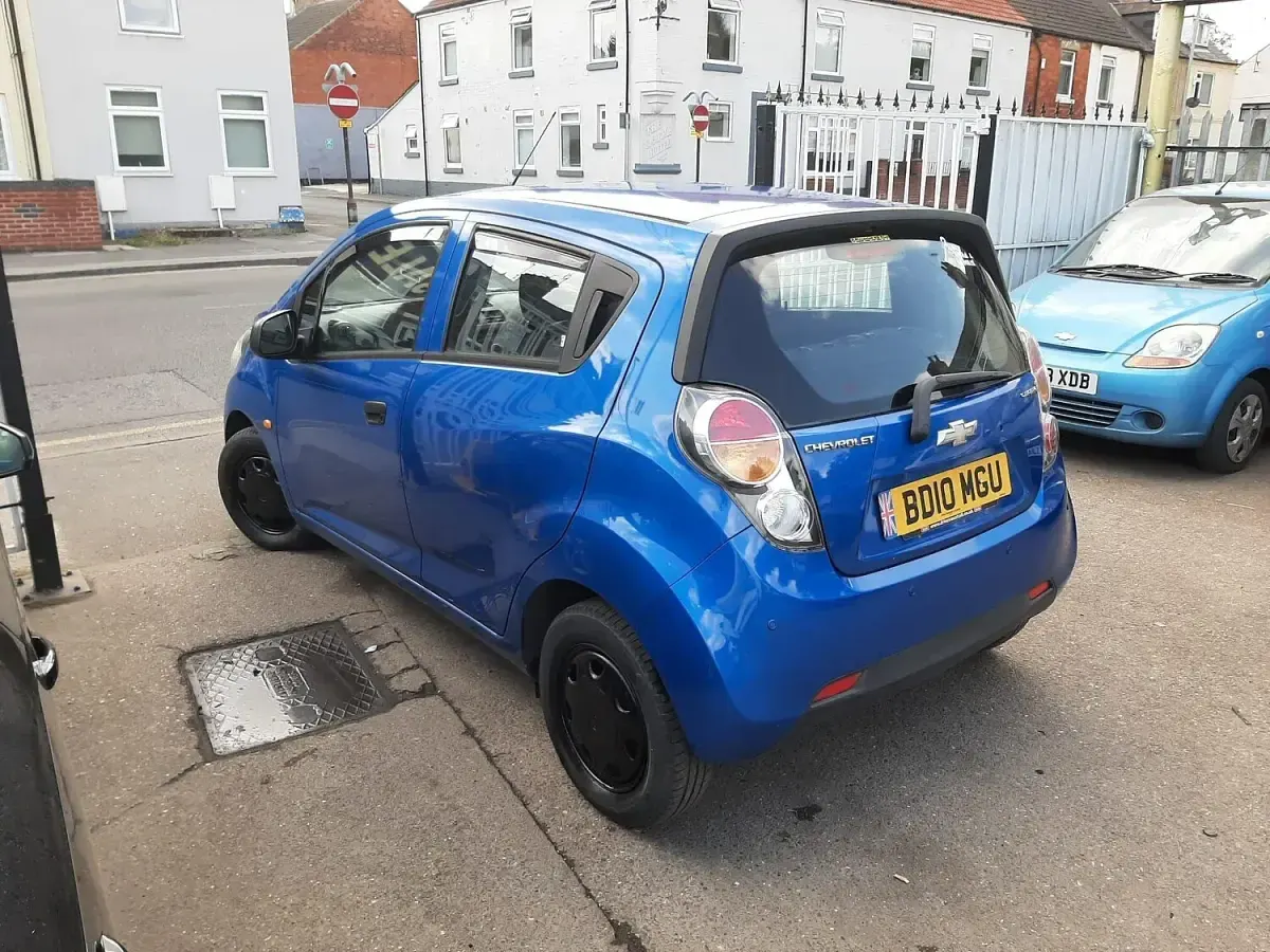 Used Chevrolet Spark 2010 Blue Hatchback