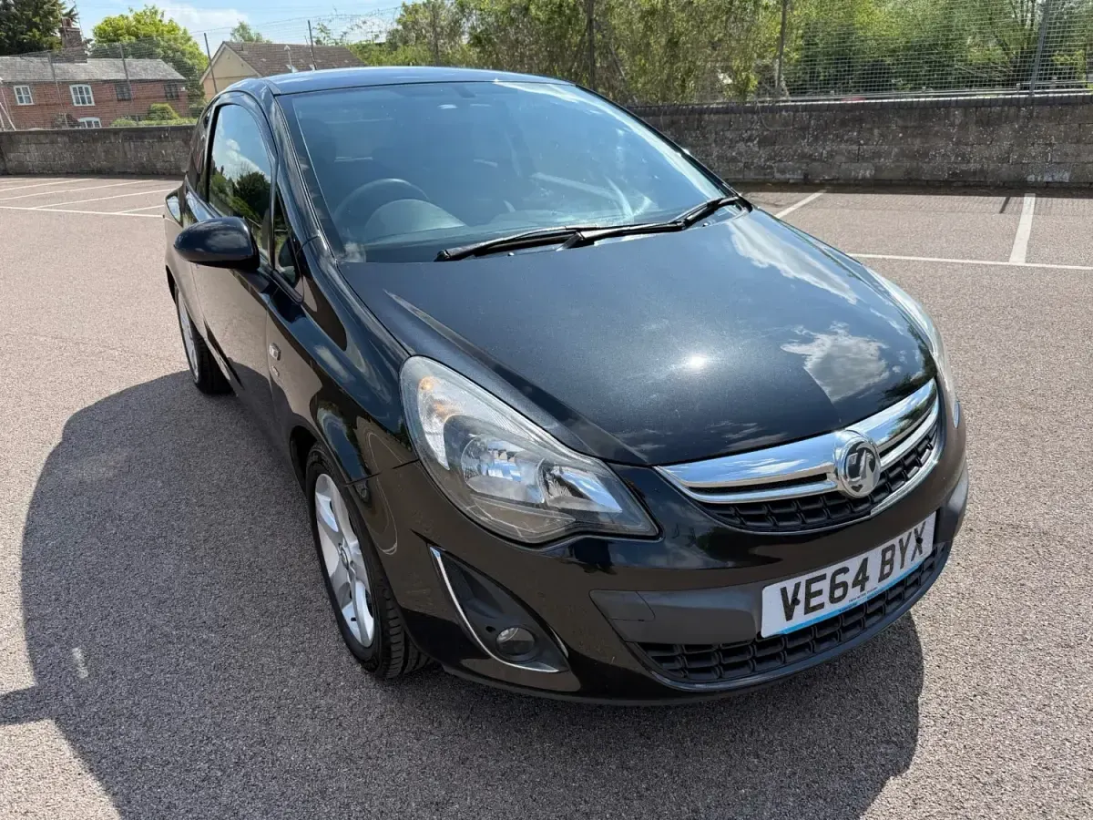 Second-hand Vauxhall Corsa 100 CP (73 kW) 2015 Negru Hatchback
