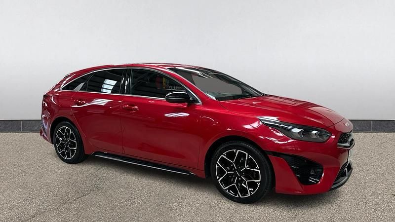 Used Kia ProCeed GT-Line 157 HP (115 kW) 2024 Red Estate