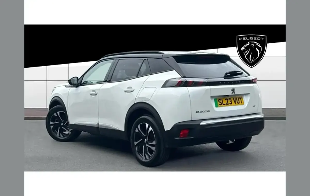Used Peugeot e-2008 GTi 100 kW (136 HP) 2023 White SUV
