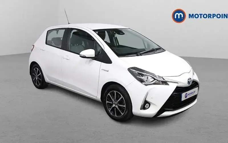 Second-hand Toyota Yaris Hybrid 101 CP (74 kW) 2019 Hatchback