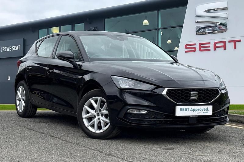 Begagnad Seat Leon SE 115 HK (84 kW) 2024 Svart Halvkombi