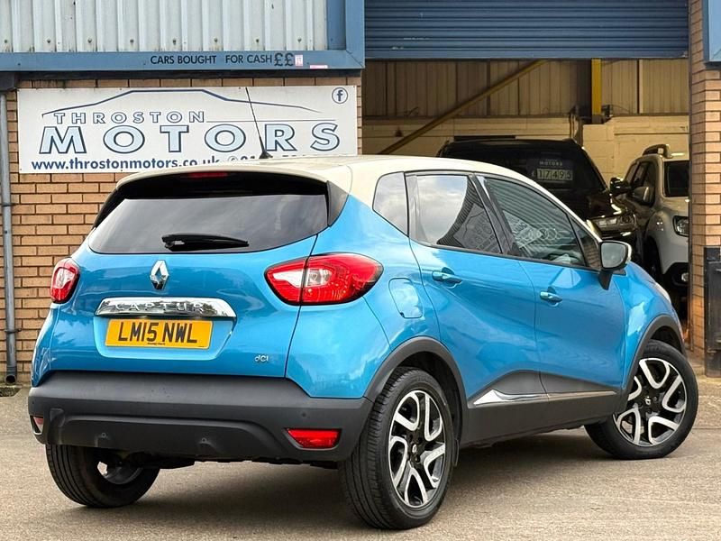 Used Renault Captur Dynamique 90 HP (66 kW) 2015 Blue SUV