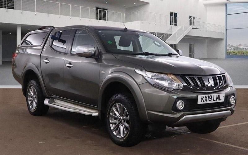 Used Mitsubishi L200 181 HP (133 kW) 2019 Green Pickup