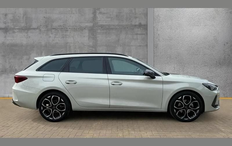 Used Cupra Leon 150 HP (110 kW) 2025 Grey Estate