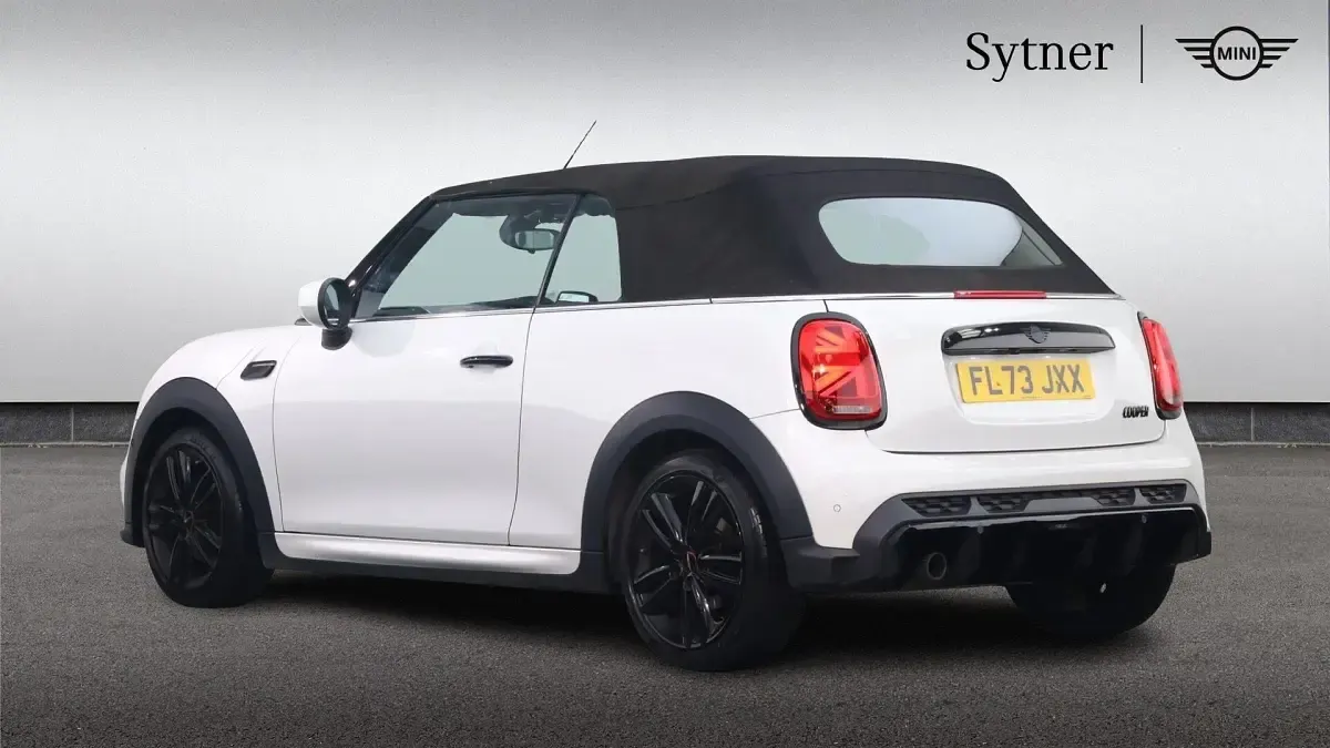 Used Mini Cooper Sport 134 HP (98 kW) 2023 White Hatchback
