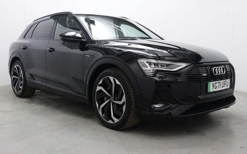 Used 2022 Audi e-tron Black Edition SUV | £23,400 (Fair price) - Image 1/2
