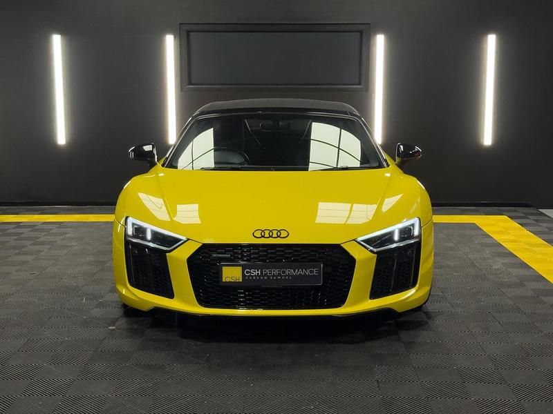 Begagnad Audi R8 Coupé Design 2017 Gul Sportkupé
