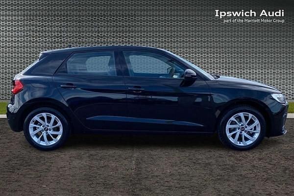 Usado Audi A1 Sport 114 HP (83 kW) 2025 Preto SUV