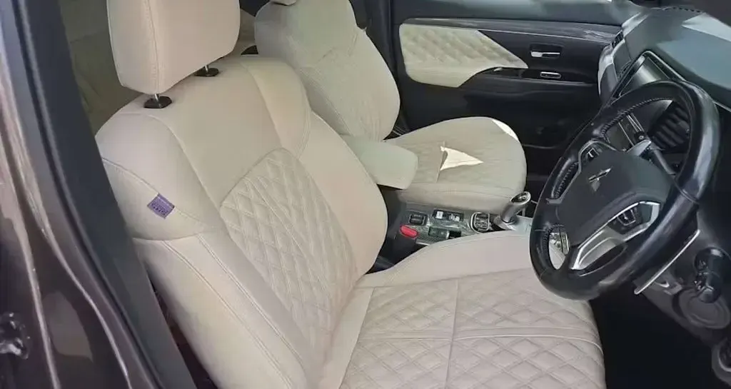 Used Mitsubishi Outlander P-HEV 209 HP (153 kW) 2019 Brown SUV