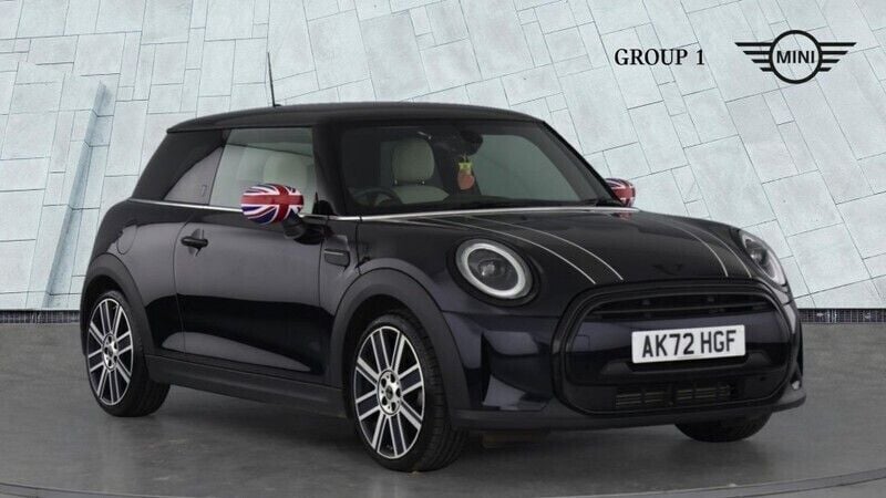 Black Used 2022 Mini Cooper Exclusive Hatchback | £18,990 (A bit pricey) - Image 1/4