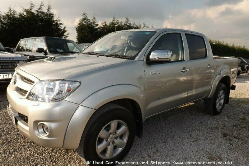 Used 2011 Toyota HiLux Pickup | £14,950 (Expensive) - Image 1/4