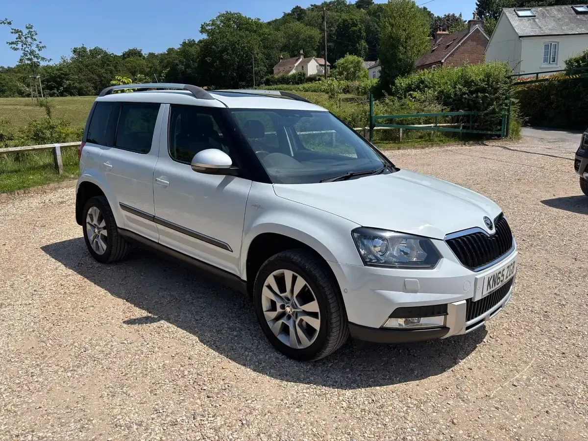 Used Skoda Yeti 150 HP (110 kW) 2015 White SUV