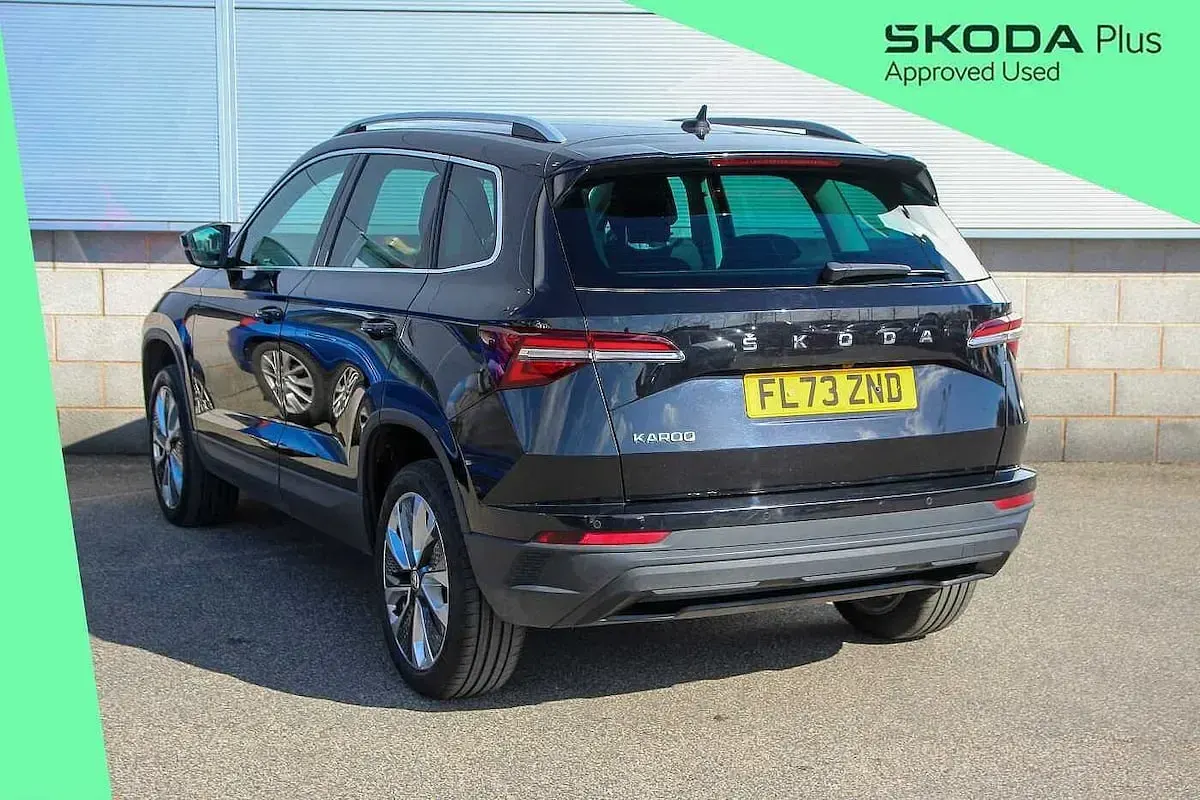 Used Skoda Karoq SE L 85 HP (62 kW) 2023 Black magic pearl effect SUV