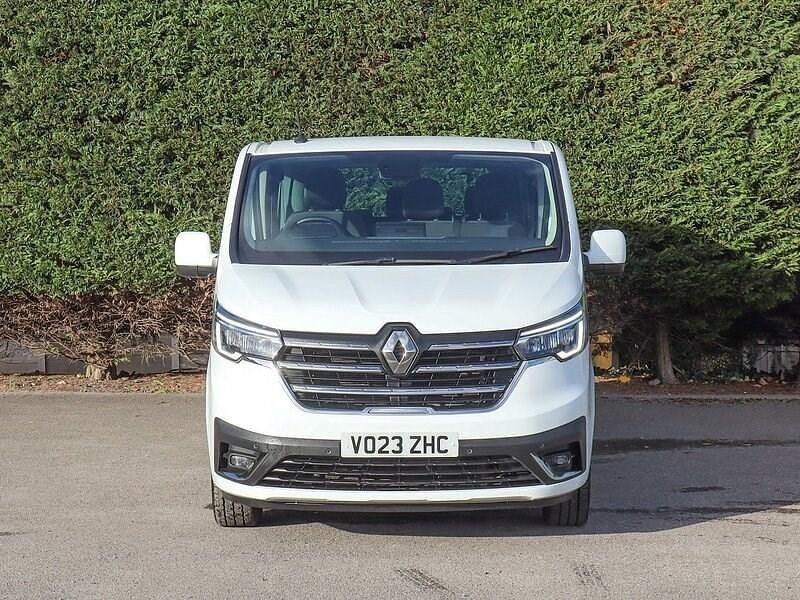 Used Renault Trafic 145 HP (106 kW) 2023 White MPV