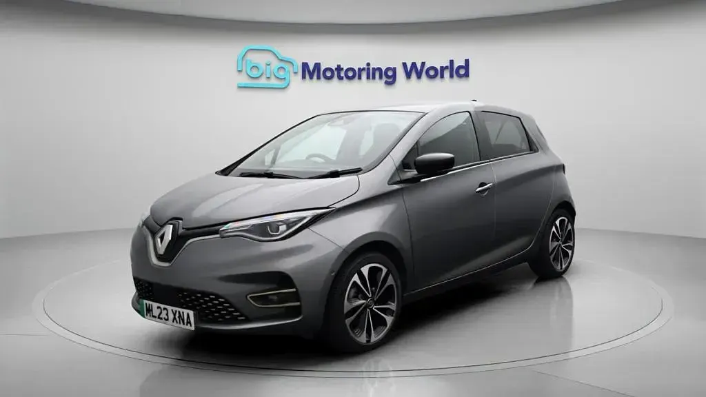Used Renault Zoe Iconic 98 kW (134 HP) 2023 Hatchback