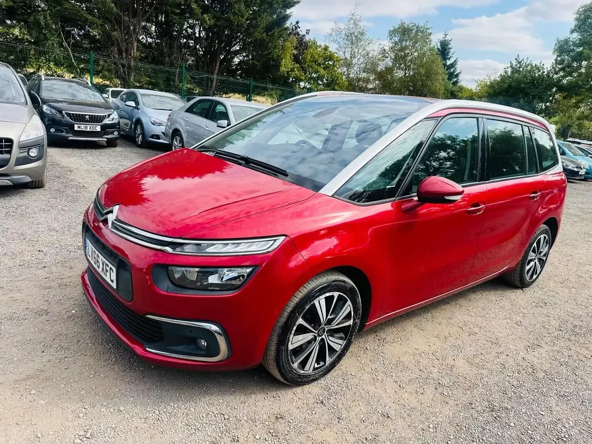 Used Citroën Grand C4 Picasso Feel 120 HP (88 kW) 2016 Red MPV