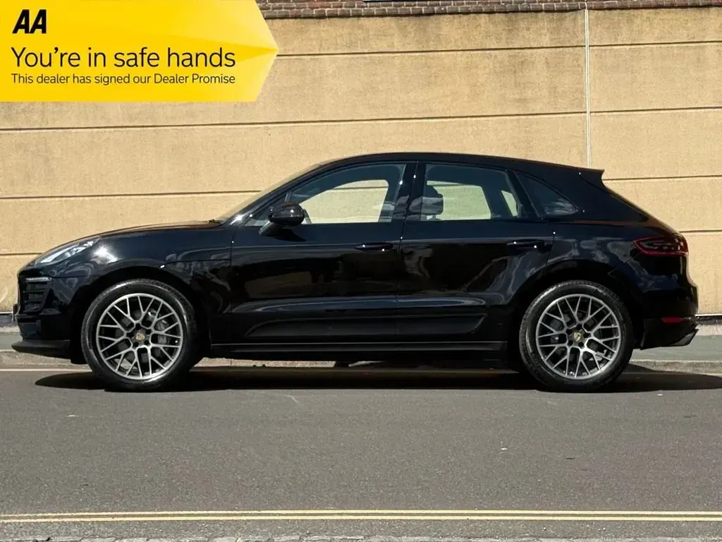 Used Porsche Macan 340 HP (250 kW) 2017 Black SUV
