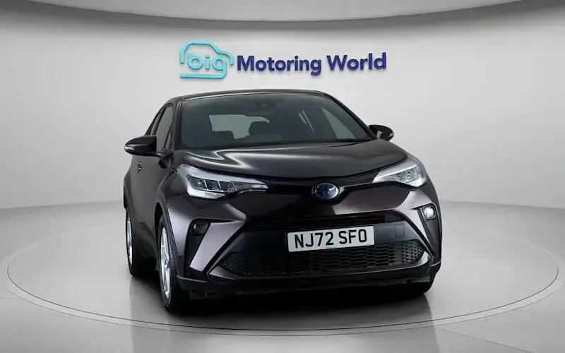 Used Toyota C-HR 122 HP (89 kW) 2022 Purple SUV