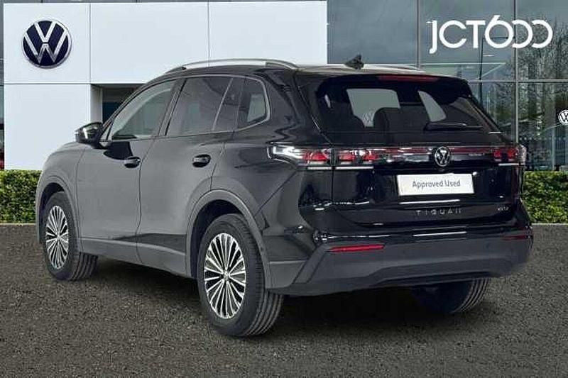 Usado VW Tiguan Match 150 HP (110 kW) 2025 Preto SUV