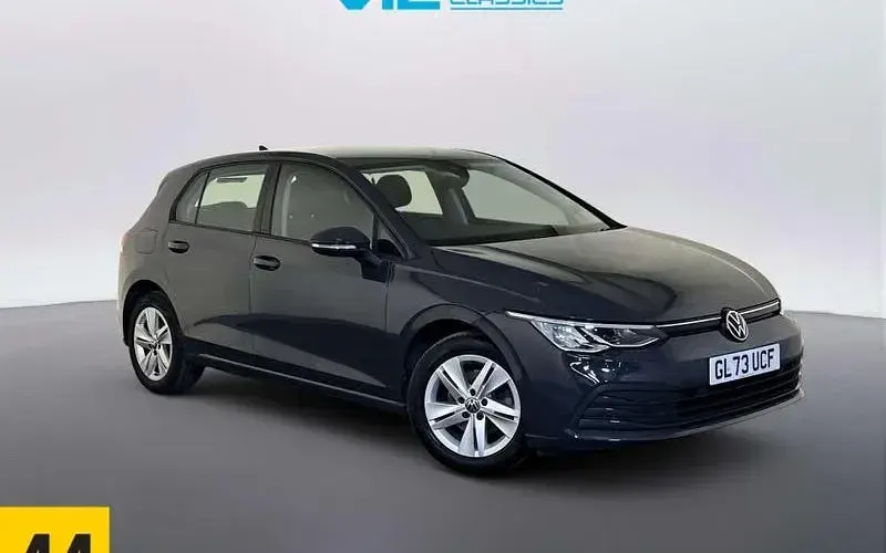 Used VW Golf VIII Life 131 HP (96 kW) 2023 Hatchback