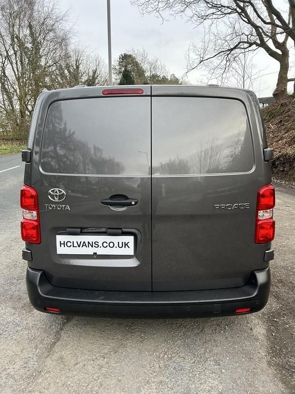Used Toyota Proace 120 HP (88 kW) 2023 Grey MPV