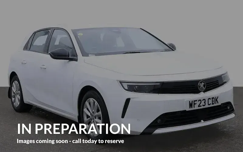 Used Vauxhall Astra Design Edition 131 HP (96 kW) 2023 Hatchback